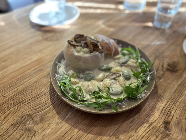 Insquare Restaurant Cafe — photo 1