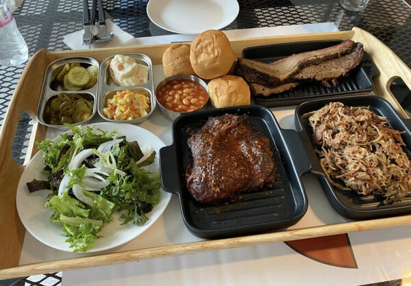 Victors BBQ — photo 1