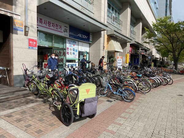 Family Love Bikes — photo 1