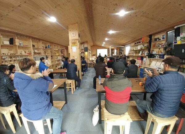 Wood Working Story Cafe — photo 1