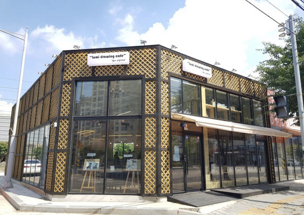 Lumi Drawing Cafe — photo 1