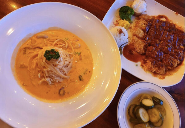 Moon And Sea foam Resto Cafe — photo 1