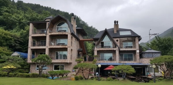 Castle Lake Pension — photo 1