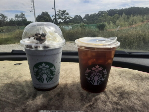 Starbucks Eopseong Lake — photo 1