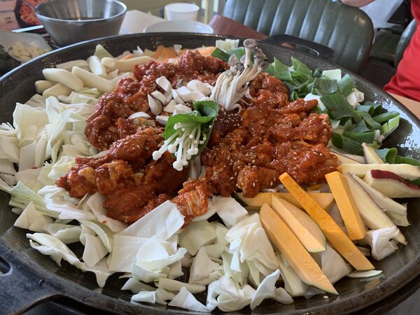 Kachang Spicy Stir-fry Dalkkalbi  — photo 1