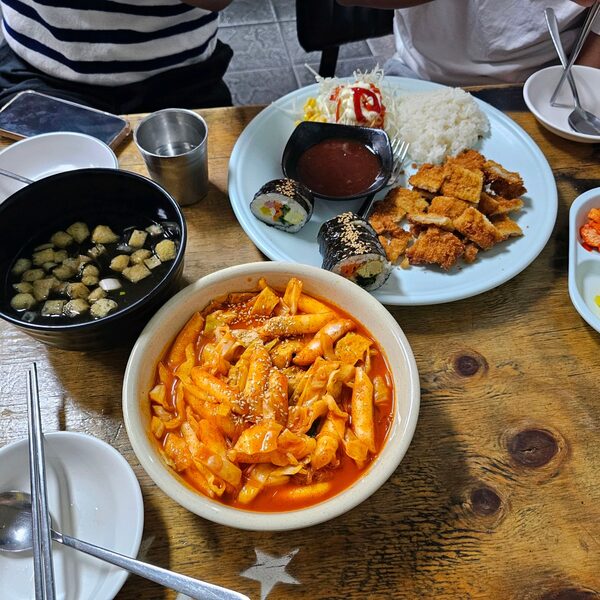 Let’s Eat Snack Bar — photo 1