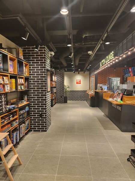 Red Button Board Game Cafe - Sosabeol — photo 1